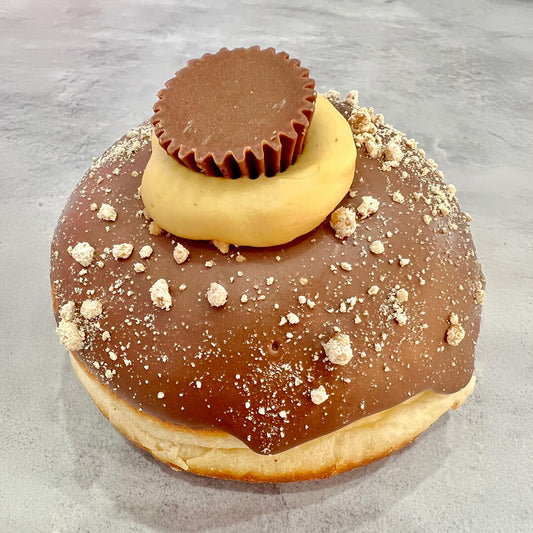 Doughnut-World-Adelaide-Reeses-Doughnut